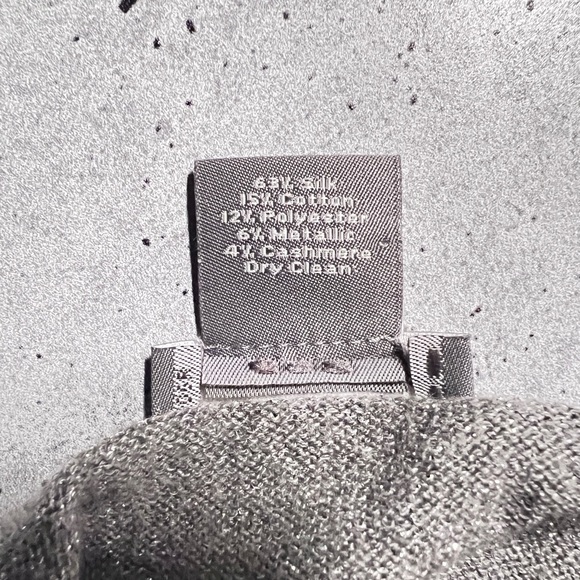 Ann Taylor Shimmer Grey Sweater in XS EUC - Picture 5 of 5
